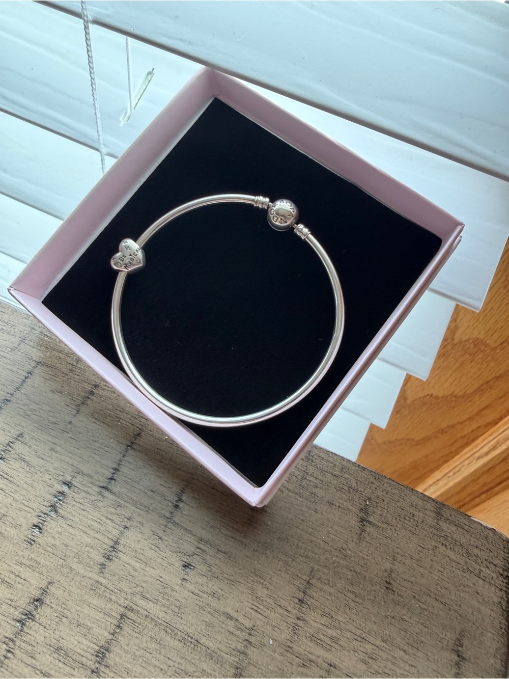 Sterling Silver Heart Clasp Bangle Bracelet - Silver